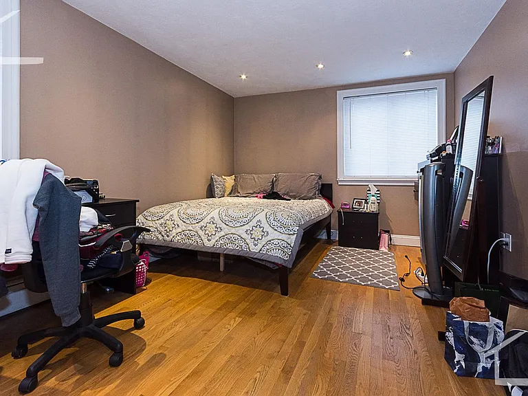 47 Gardner St #25 — Photo 7