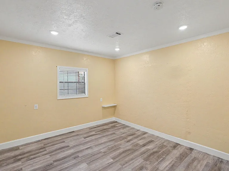 13334 Emporia St — Photo 18