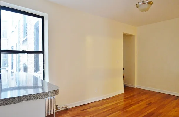 Rented by CITY SKYLINE REALTY INC | media 4