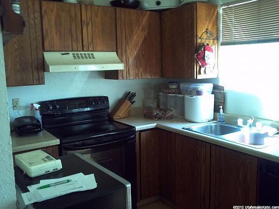 2nd image of 4115 S Sunnypark Ln