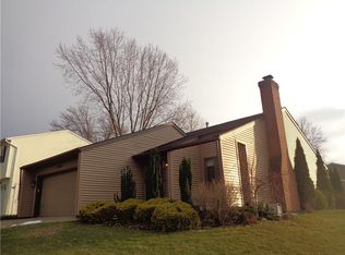 4210 Crosswinds Dr, Erie, PA 16506