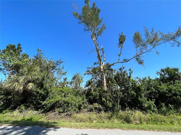 7380 Cobb Rd, Bokeelia, FL 33922