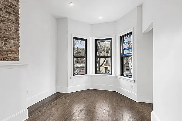 Rented by Compass | media 22