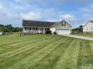 4414 Frank Dellinger Ln, Maiden, NC 28650