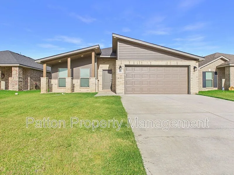 3 bed, 2.0 bath, 1591 sqft, $2,300 — Photo 2