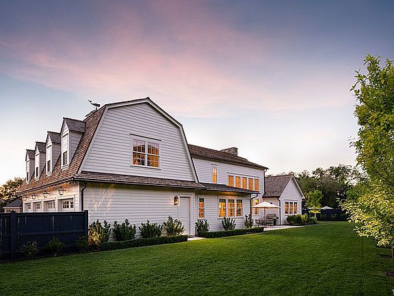 2nd image of 835 E Canyon Breeze Ln