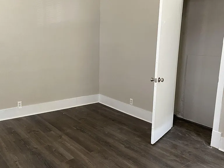 735 Beechwood Ave — Photo 10