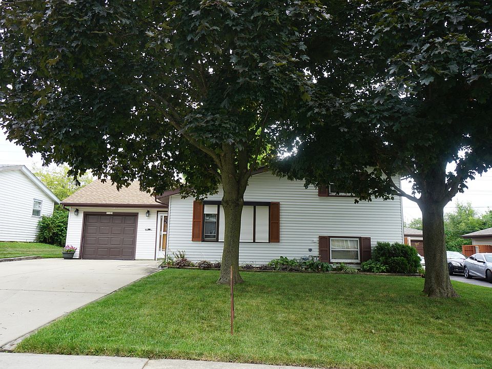 1st image of 1123 Denver Dr