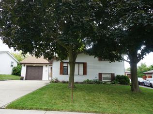 1123 Denver Dr, Carpentersville, IL