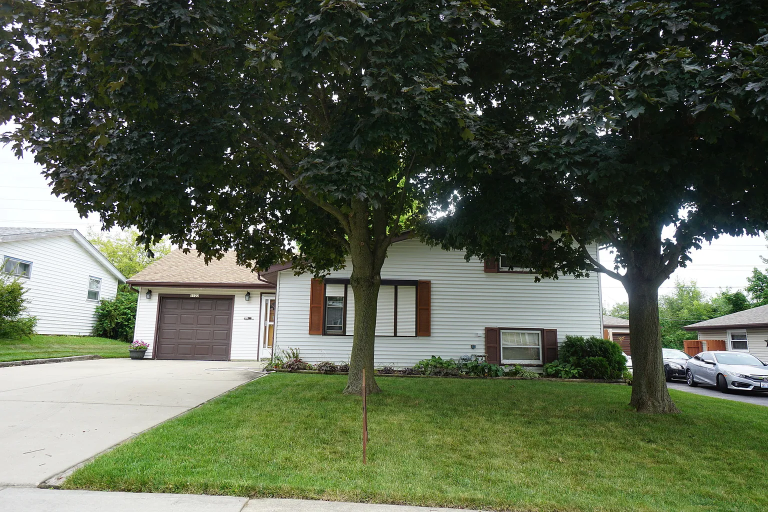 1123 Denver Dr photo 1