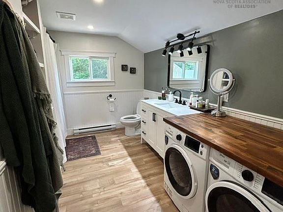 4th image of 45 Saint Phillips St