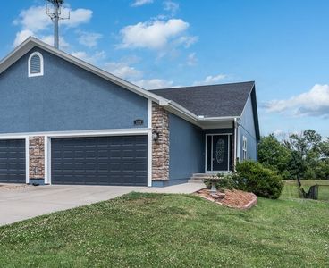 159 Warner Ave, Bonner Springs, KS, 66012