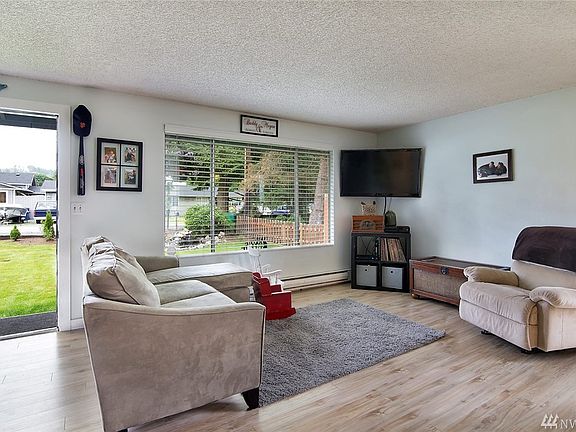 2nd image of 204 Anderson Ave