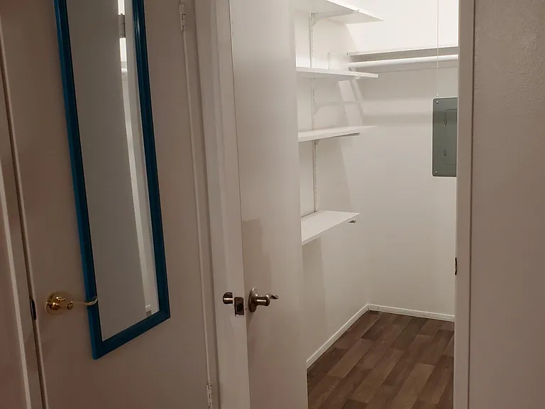 2540 Clairemont Dr #101 — Photo 23