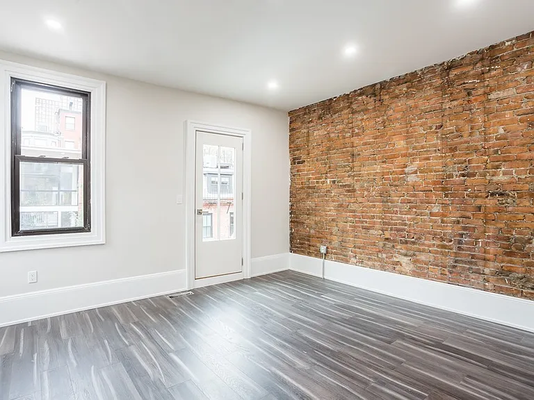 45 Clarendon St #0 — Photo 2