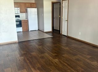 505 Park St APT D, Waterloo, IL 62298