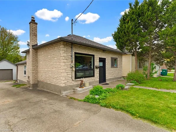 25 Beverly St, Cambridge, ON N1R 3Z4