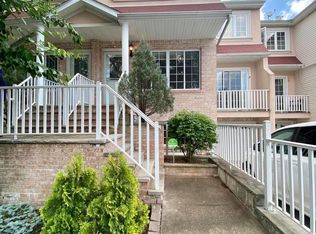 199 Essex Dr, Staten Island, NY 10314