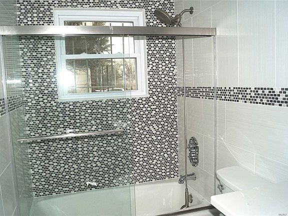 4th image of 18219 N Conduit Ave