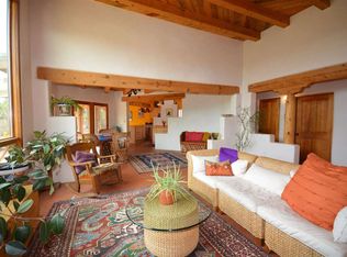 42 Encantado Rd, Santa Fe, NM 87508