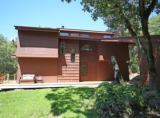 1460 E Jones Creek Rd, Grants Pass, OR 97526