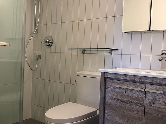 4th image of 615 Kosciuszko St #2