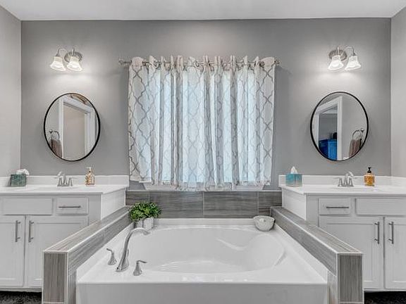 4th image of 1526 Cloverfield Ct