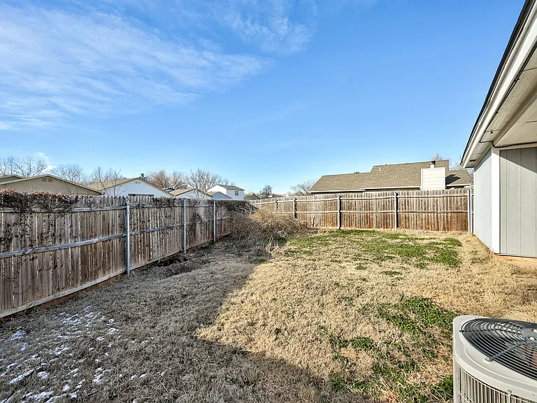 429 Belmont Dr — Photo 35