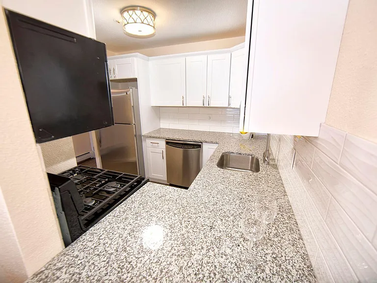 4000 W Rivers Edge Cir #25 — Photo 7