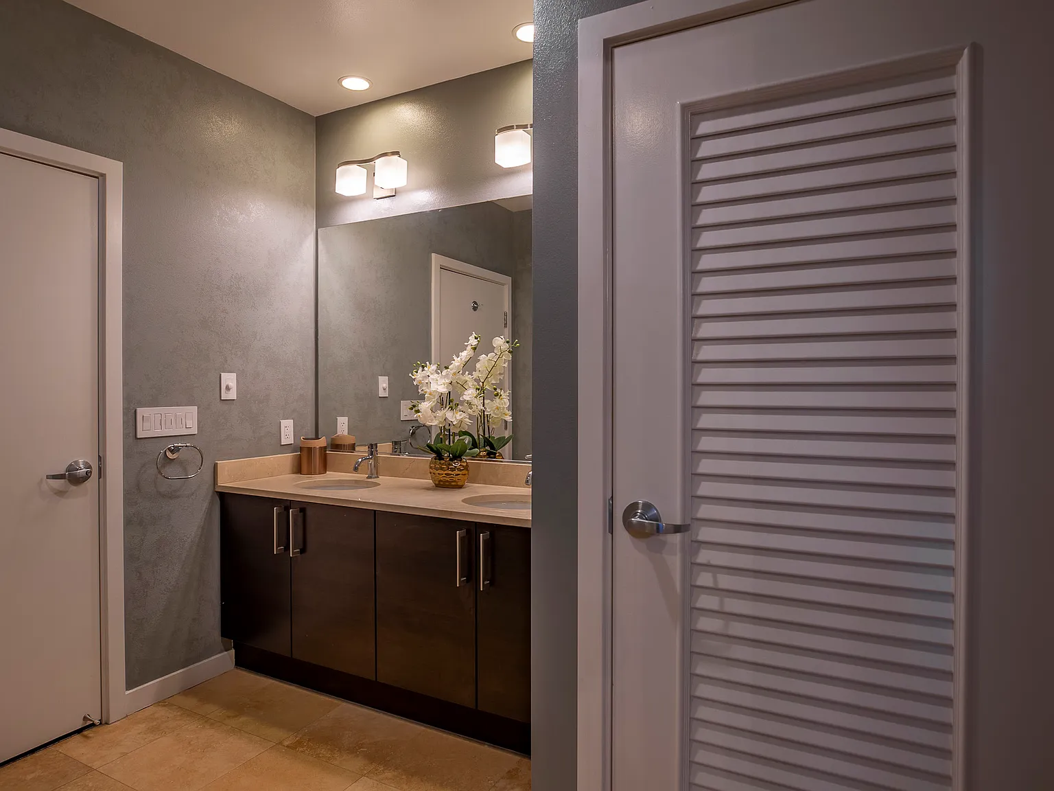 1 bed, 900 sqft, $3,350 — Photo 3