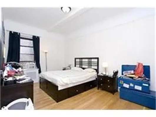 Rented by Douglas Elliman | media 15