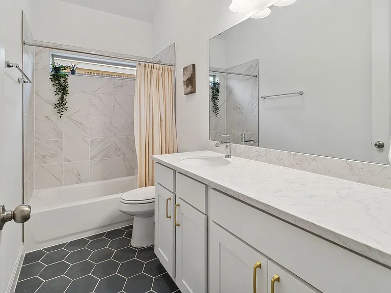 126 Smokebush Trl — Photo 12