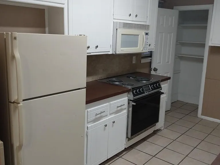 612 N Elkhart Ave #A — Photo 26