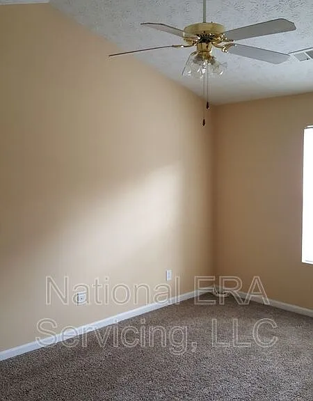 97 Livingston Ln — Photo 15
