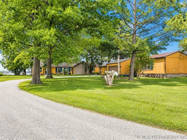 1020 Coleman Dr, Vinita, OK 74301