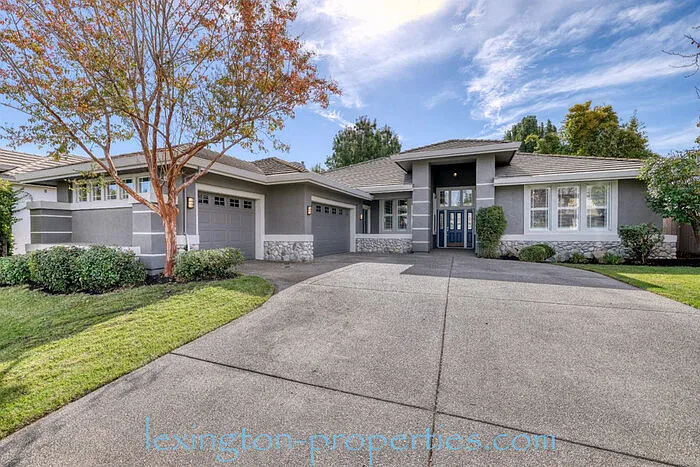 3 bed, 3.0 bath, 2315 sqft, $3,650 — Photo 1