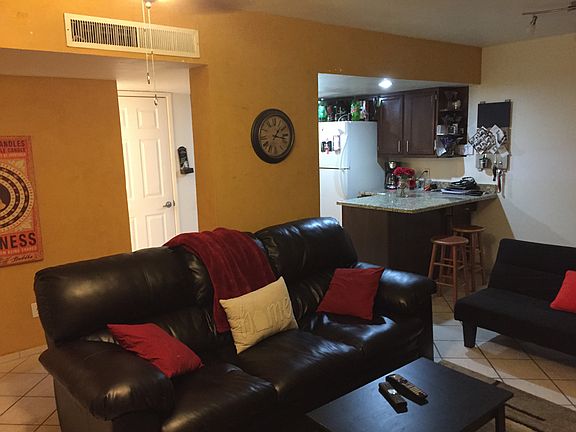4th image of 1828 W Tuckey Ln Unit 15