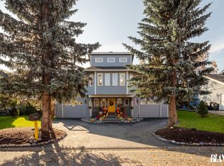 6740 Pickwick Pl, Anchorage, AK 99504