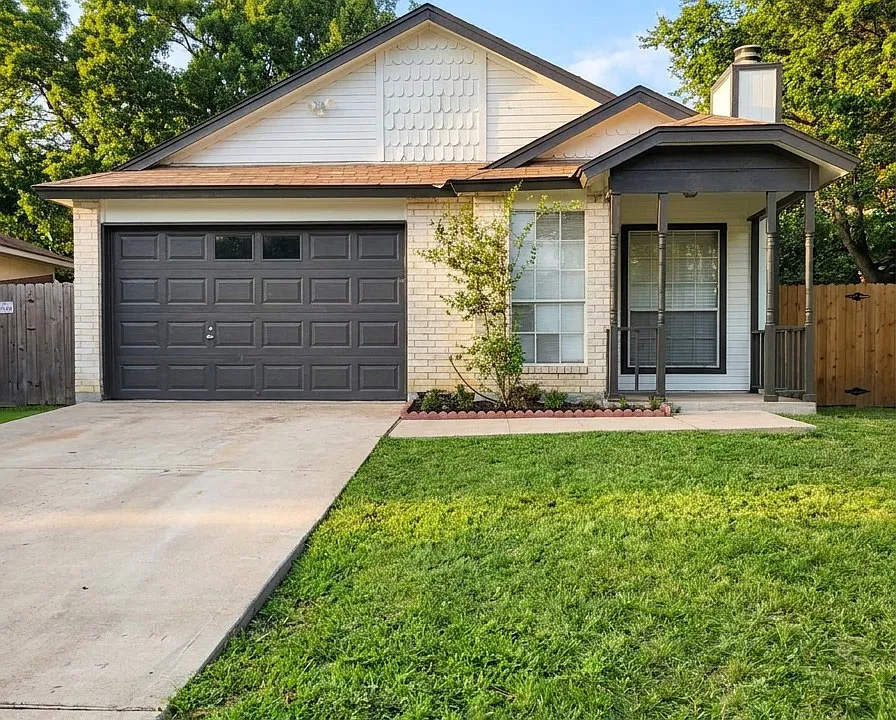 7370 Hardesty