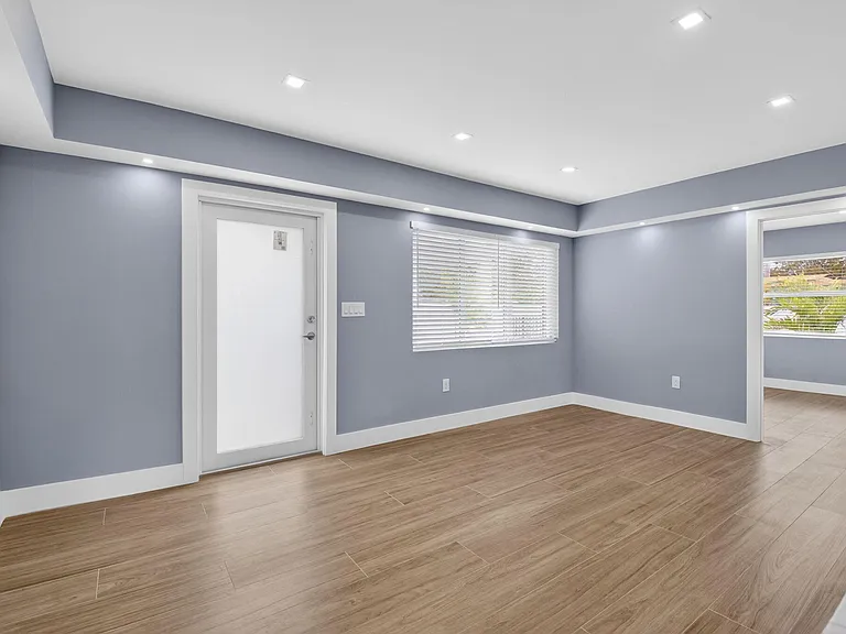 341 SE 3rd Ave — Photo 3