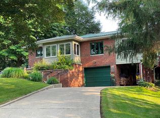 106 Conneauttee Dr, Edinboro, PA 16412