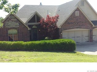 1317 N Old North Pl, Sand Springs, OK 74063