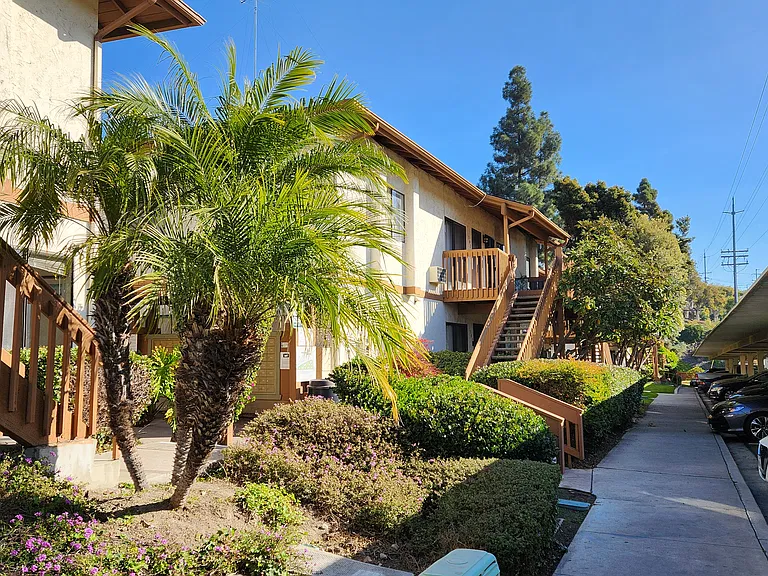 6394 Rancho Mission Rd — Photo 17