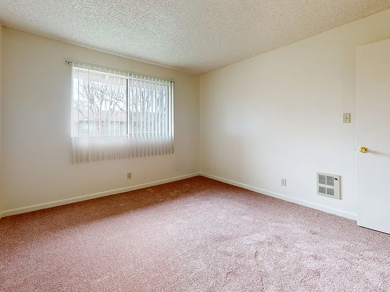 Pointe at Northridge — Photo 63