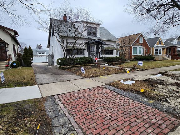 2nd image of 5743 N Mulligan Ave