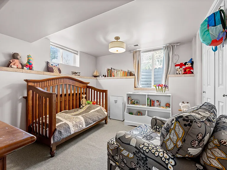 1114 E Wilson Ave S — Photo 12
