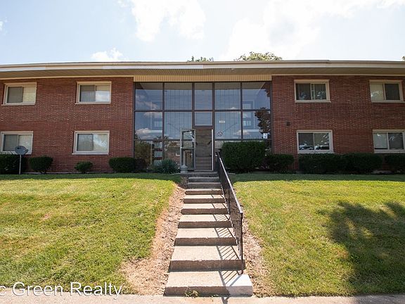 2nd image of 3080 Southdale Dr APT 1