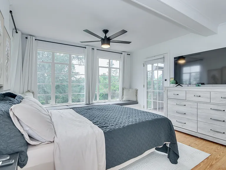 822 W Woodlawn Ave — Photo 21
