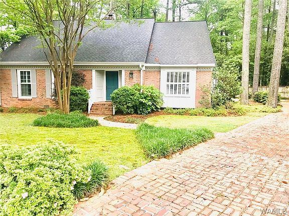 2nd image of 2405 Trenton Dr