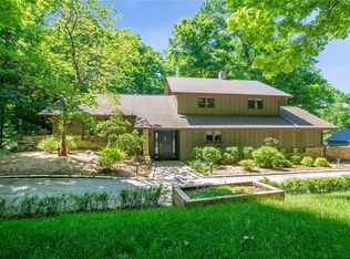 2 Cottage Grove Woods SE, Cedar rapids, IA 52403